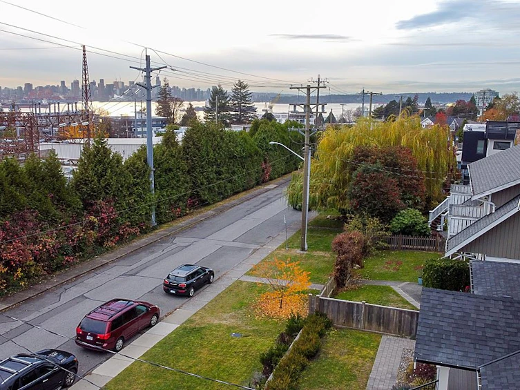 472 E 4th Street, North Vancouver, BC, V7L 1J5