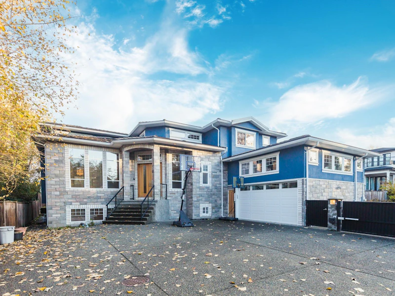 6136 Kisbey Avenue, Burnaby BC V5H 4X1