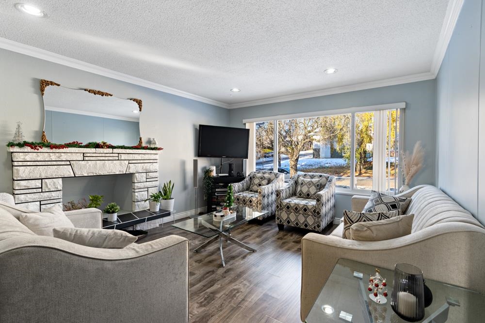 310 E 64th Avenue, Vancouver, BC, V5X 2M7