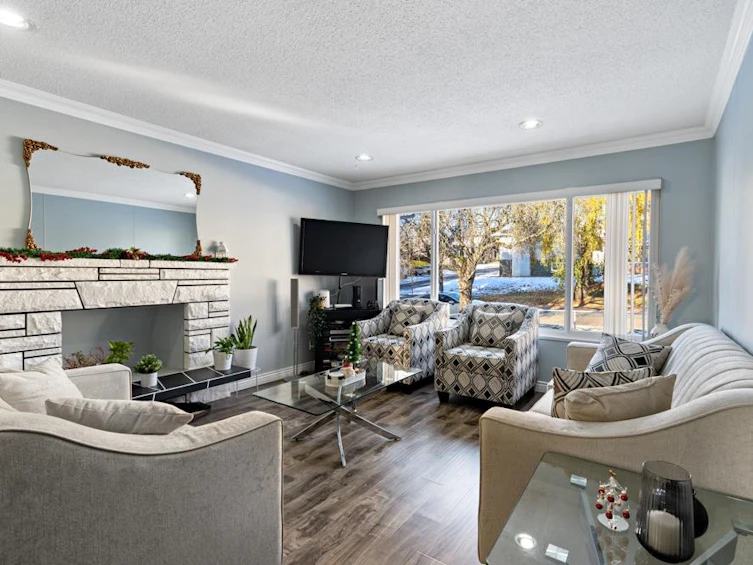 310 E 64th Avenue, Vancouver, BC, V5X 2M7