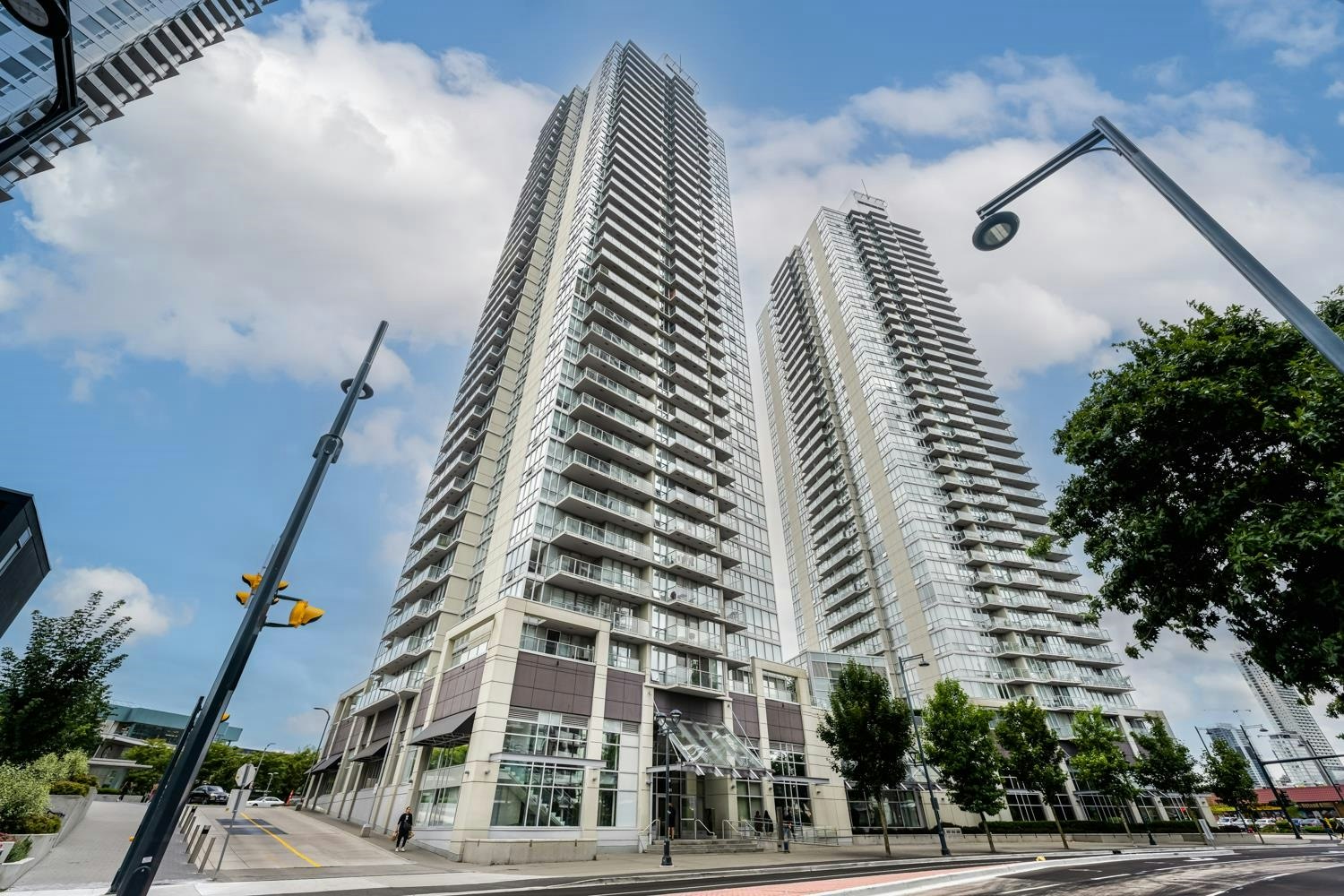 1402-9981 Whalley Boulevard, Surrey, BC, V3T 0G6