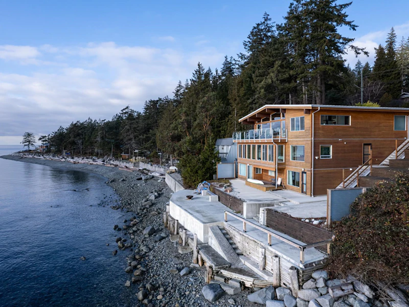 6689 Sunshine Coast Highway, Sechelt BC