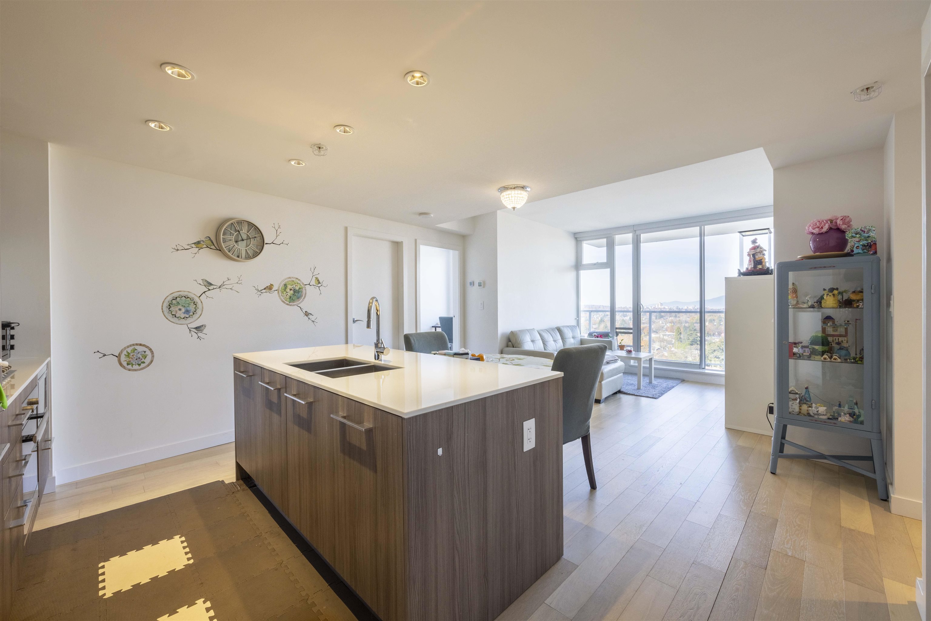 1505-4638 Gladstone Street, Vancouver, BC, V5N 0G5