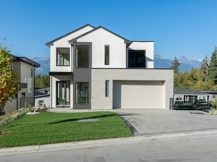 11-3385 Mamquam Road, Squamish, BC, V8B 0E3