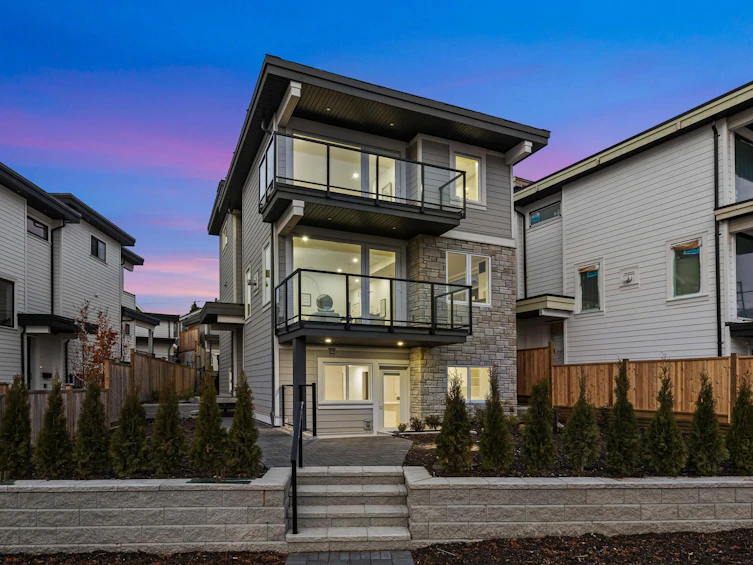 338 Keith Road, North Vancouver, BC, V7L 1V7