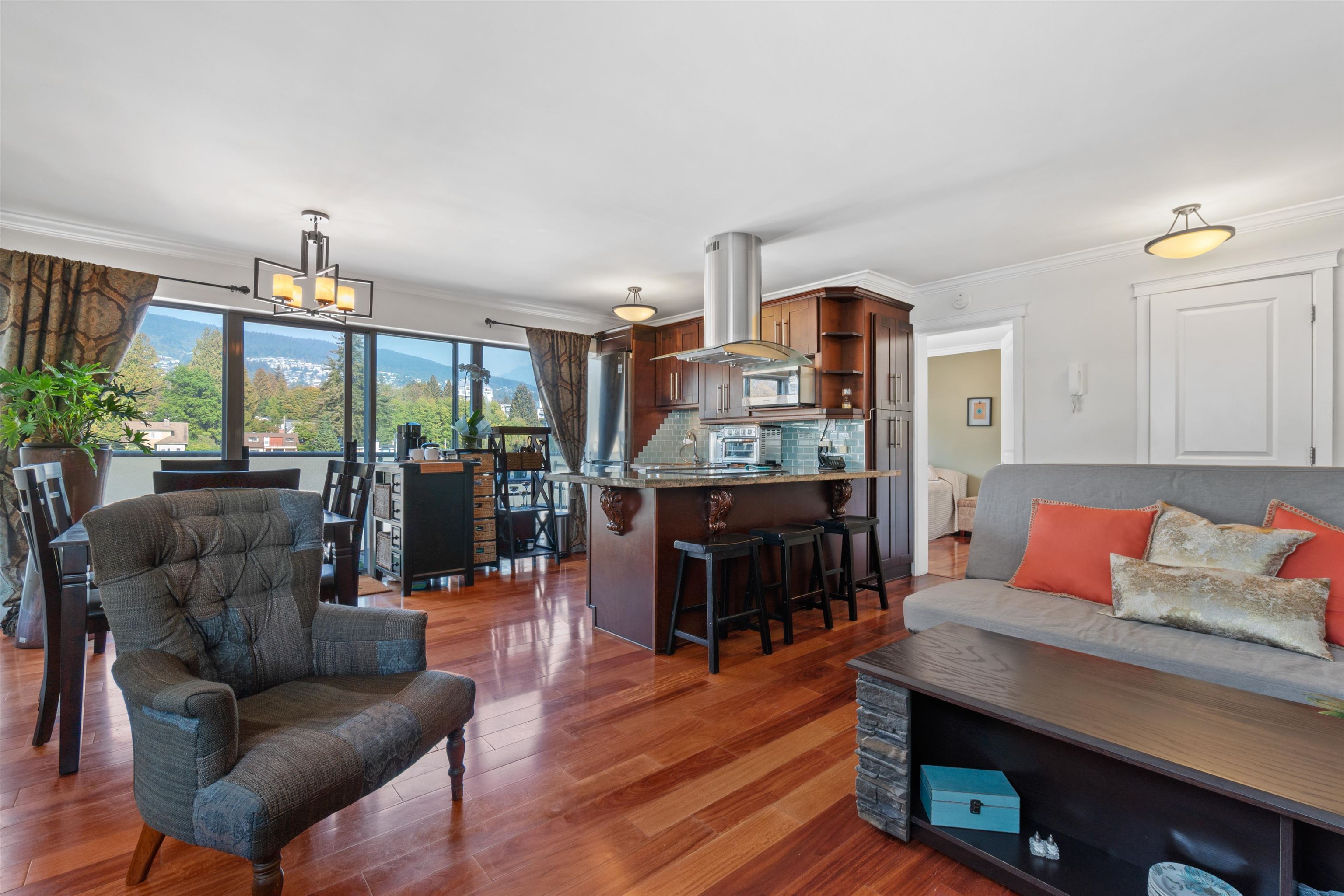 502-1845 Bellevue Avenue, West Vancouver, BC, V7V 1B2