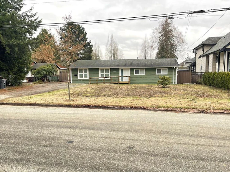 15012 92 Avenue, Surrey, BC, V3R 5V7