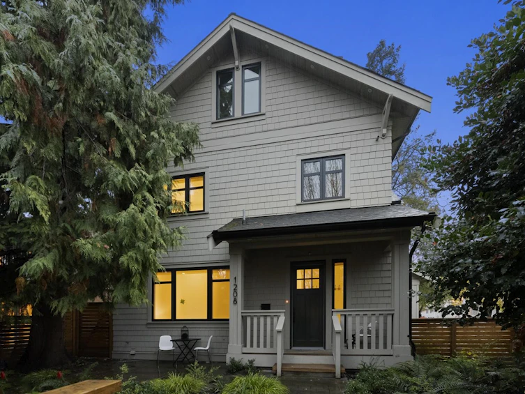 1208 E 15th Avenue, Vancouver, BC, V5T 2S8