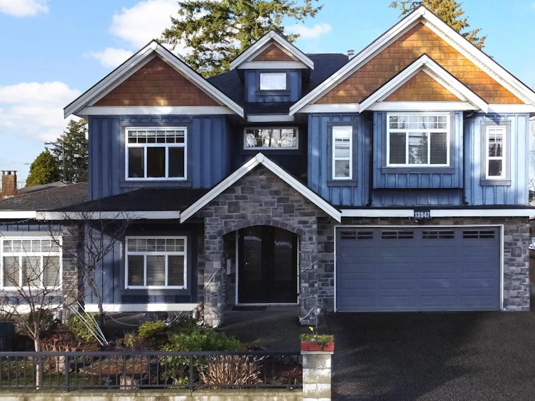 13947 Grosvenor Road, Surrey, BC, V3R 5G3