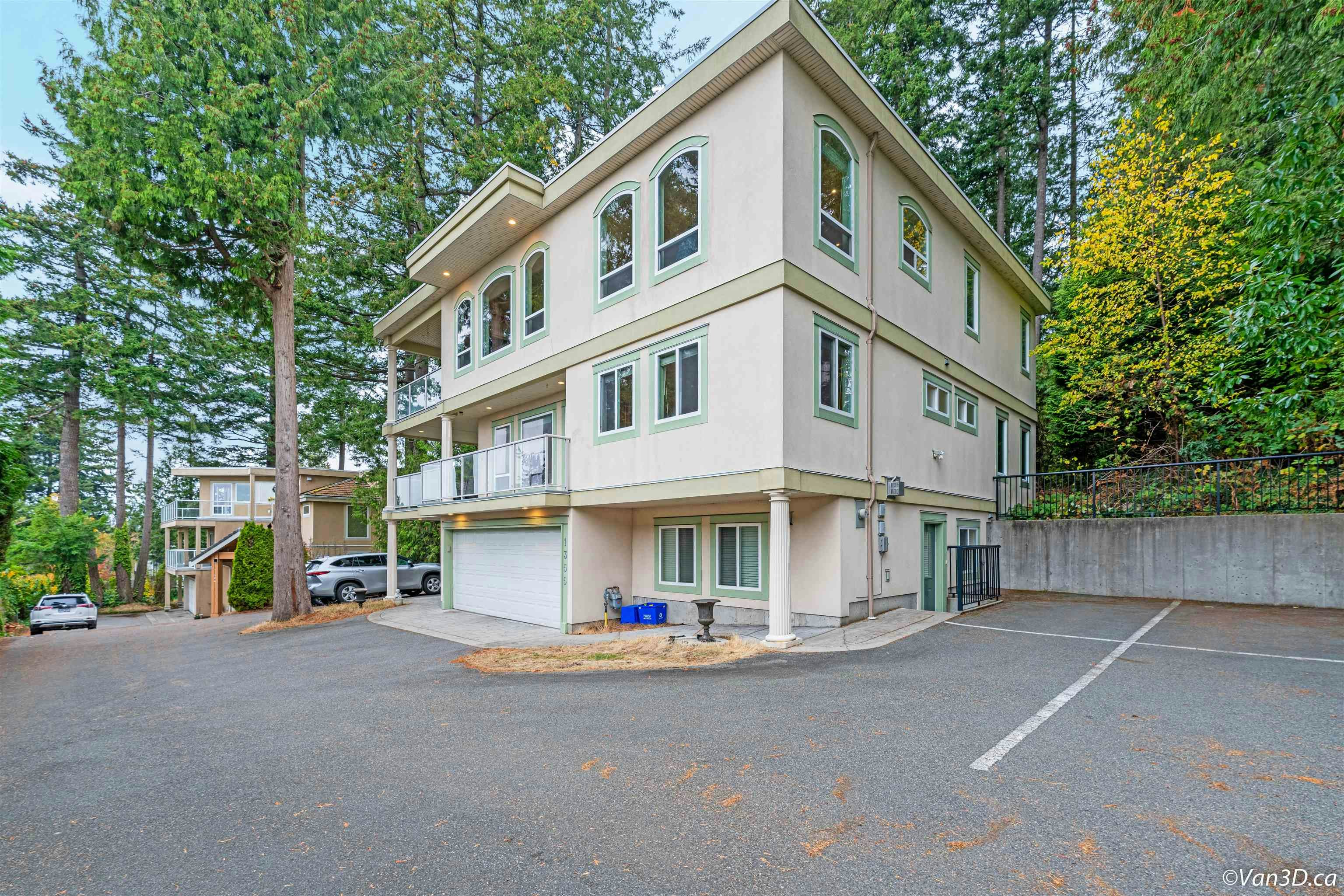 1355 Everall Street, Surrey, BC, V4B 3S7