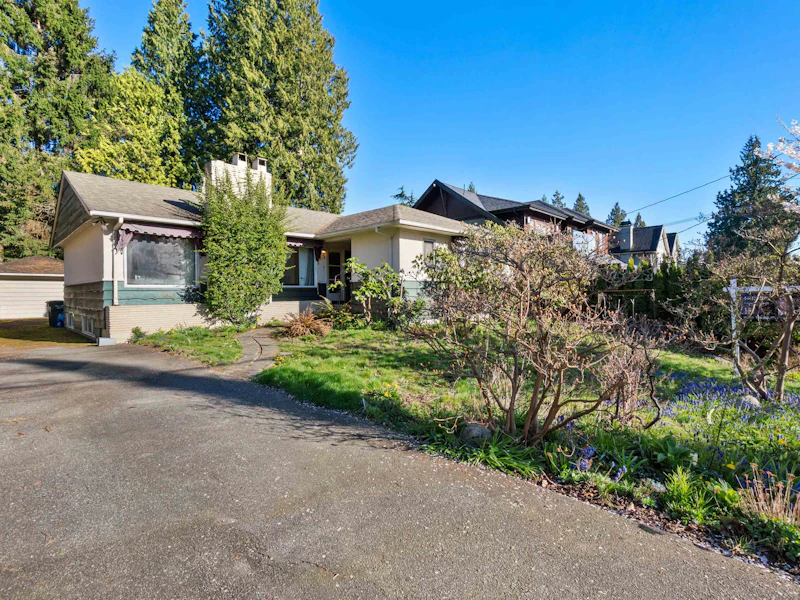 5738 Wallace Street, Vancouver BC V6N 2A4