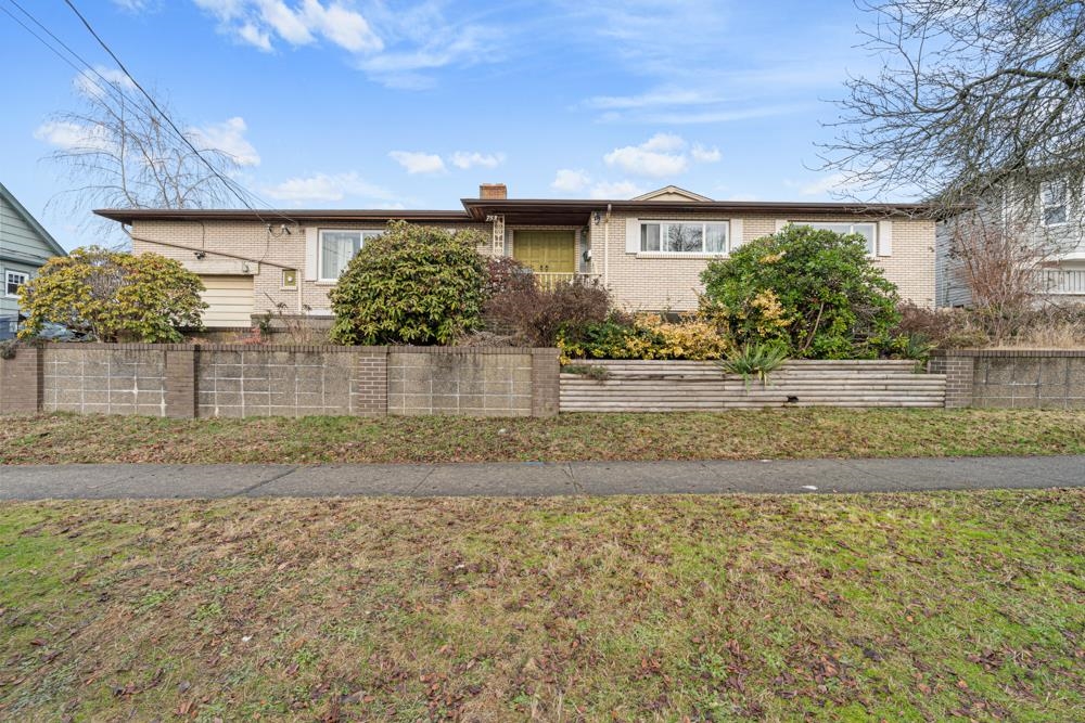 753 E 55th Avenue, Vancouver, BC, V5X 1N8