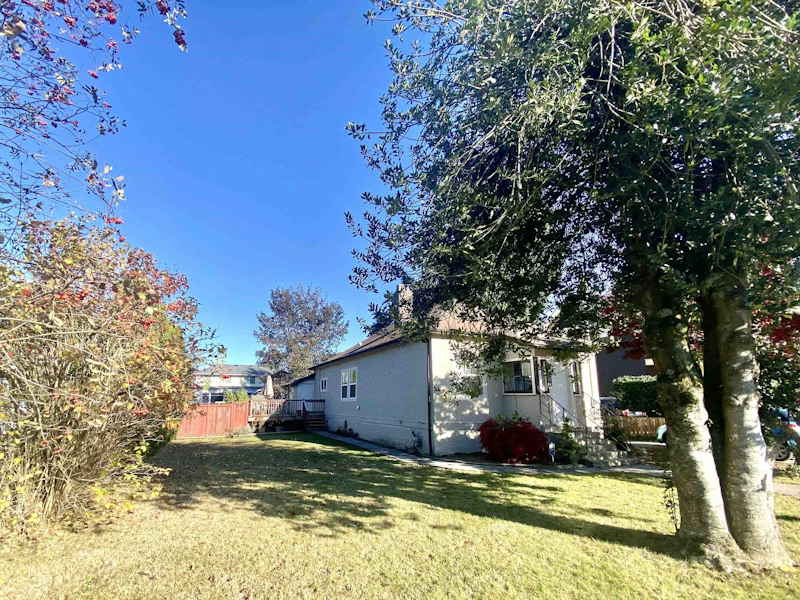 45613 Wellington Avenue, Chilliwack BC V2P 2E7