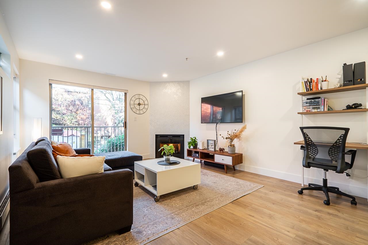 210-1820 W 3rd Avenue, Vancouver, BC, V6J 1K8