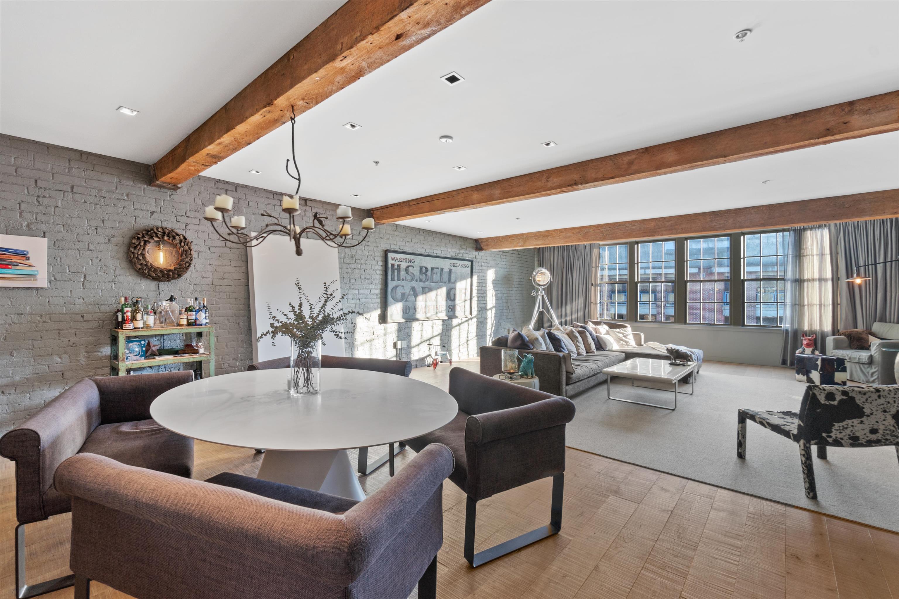 40-133 Keefer Street, Vancouver, BC, V6A 1X3