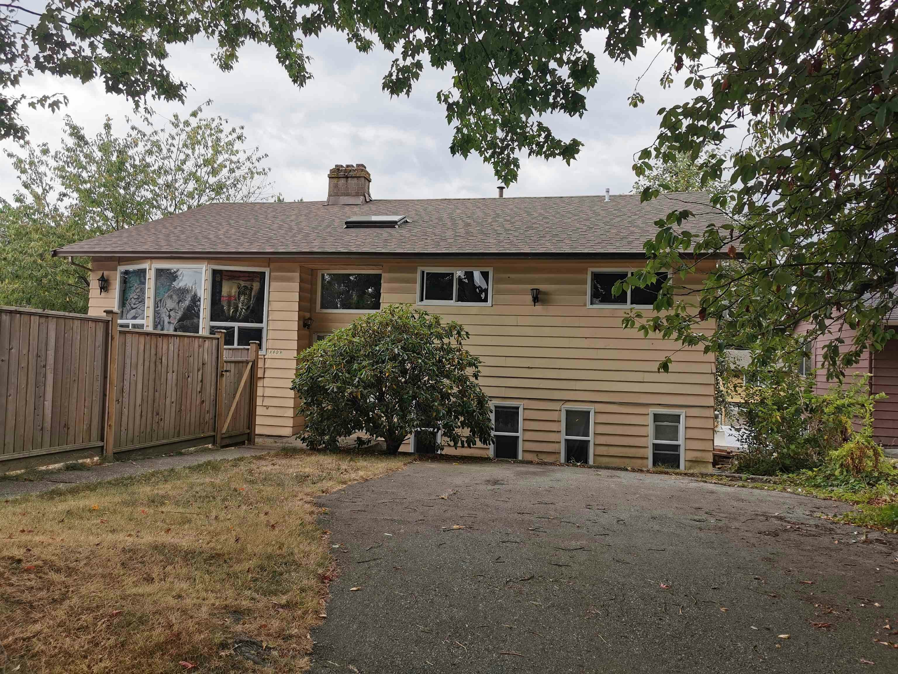 8809 140a Street, Surrey, BC, V3V 7H1