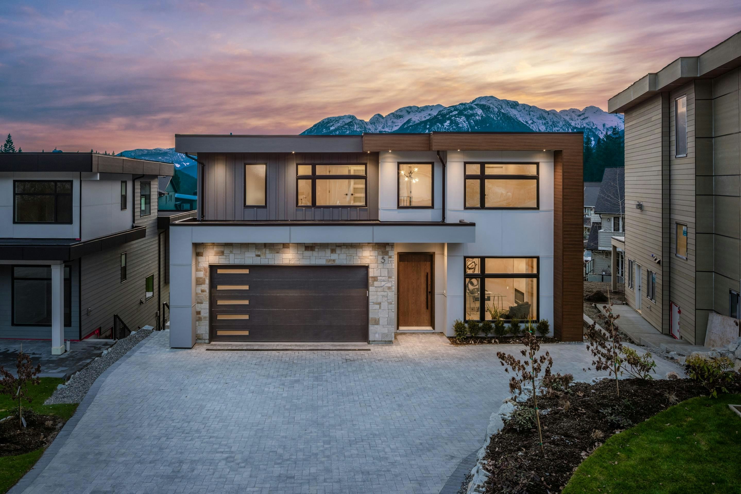 5-3385 Mamquam Road, Squamish, BC, V8B 0E3