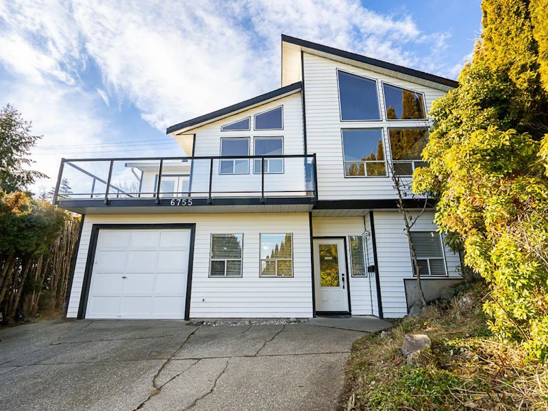 6755 196b Place, Langley BC V2Y 2W3