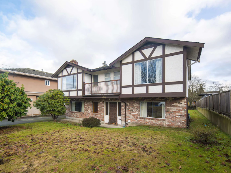 6252 Selma Avenue, Burnaby BC V5H 3R2