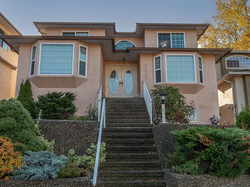 7515 Cascade Street, Burnaby BC V3N 4W1
