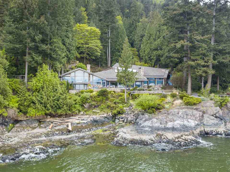 374 Smugglers Cove Road, Bowen Island, BC, V0N 1G0