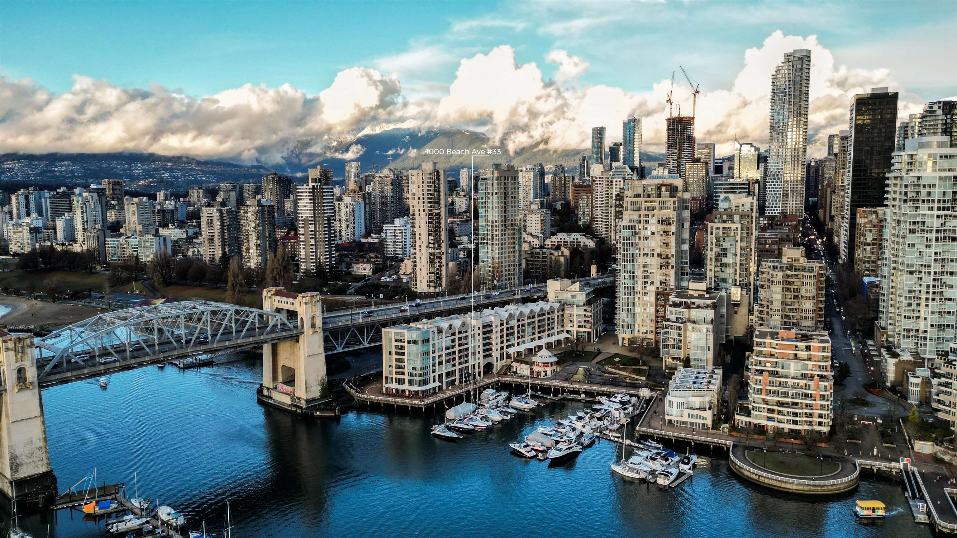 33-1000 Beach Ave., Vancouver, BC, V6E 4M2