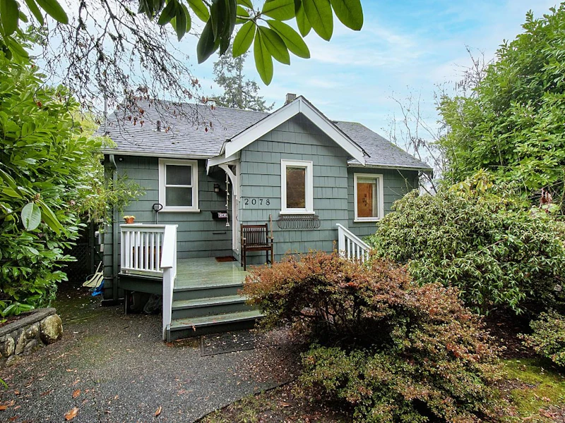 2078 Haywood Avenue, West Vancouver BC V7V 1X1