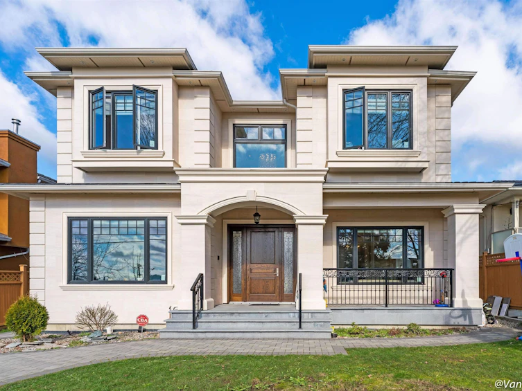 3915 William Street, Burnaby, BC, V5C 3J2