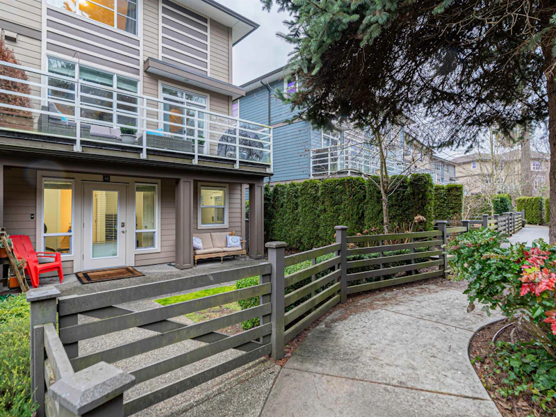 46 - 15405 31st Avenue, Surrey BC V3Z 2W5