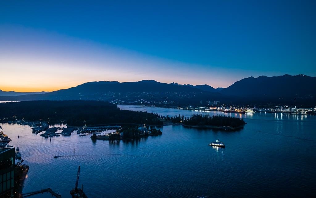 PH4201-1077 W Cordova Street, Vancouver, BC, V6C 2C6