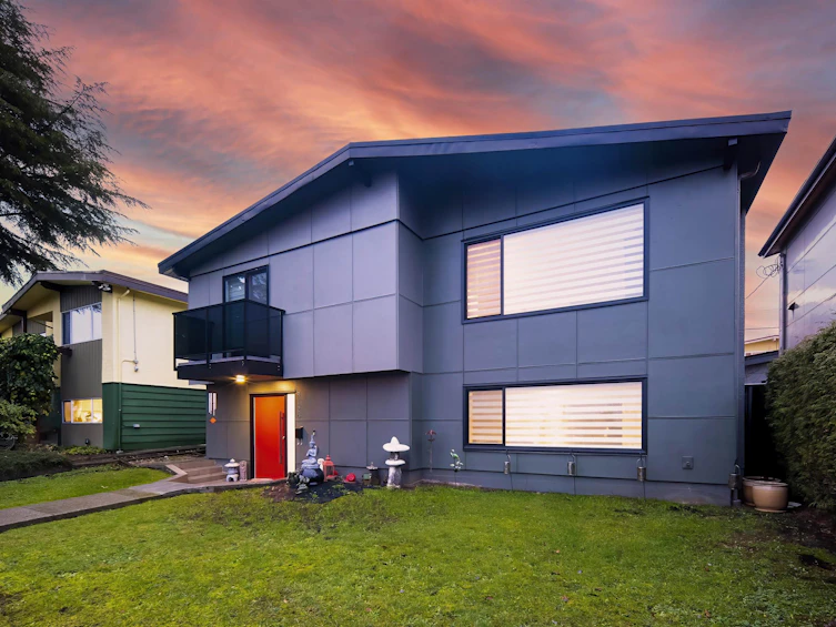 3120 E 15th Avenue, Vancouver, BC, V5M 2L2