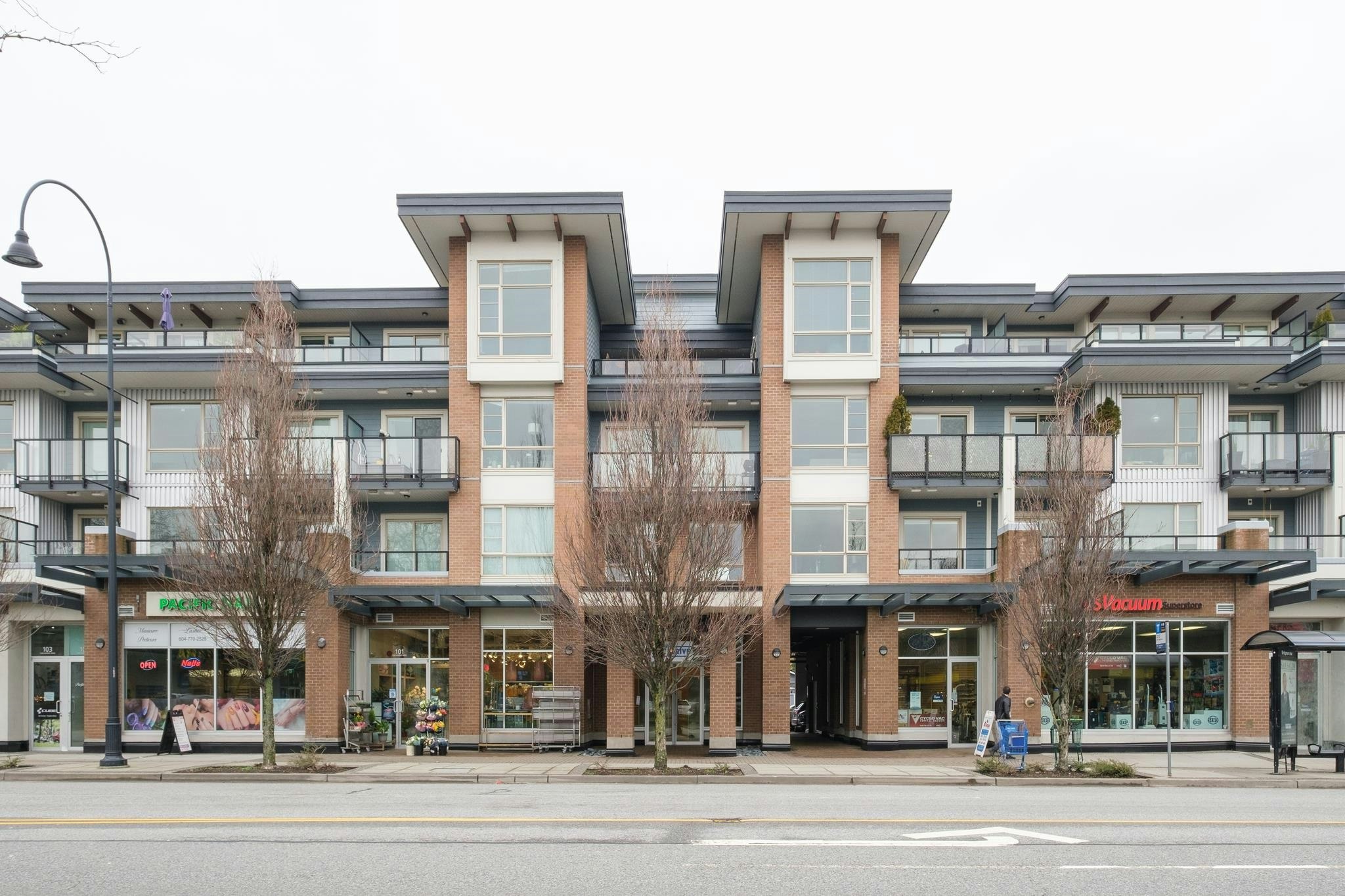 304-1330 Marine Drive, North Vancouver, BC, V7P 1T4
