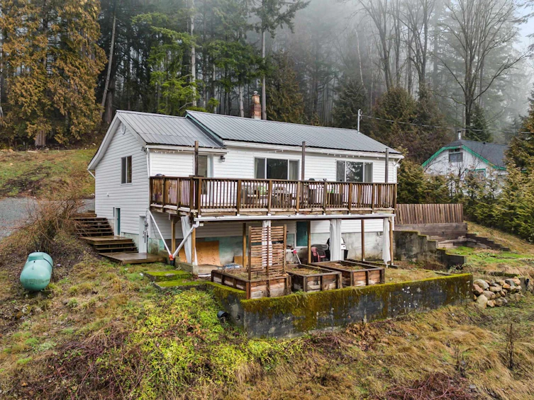 2375 Lougheed Highway, Agassiz, BC, V0M 1A1