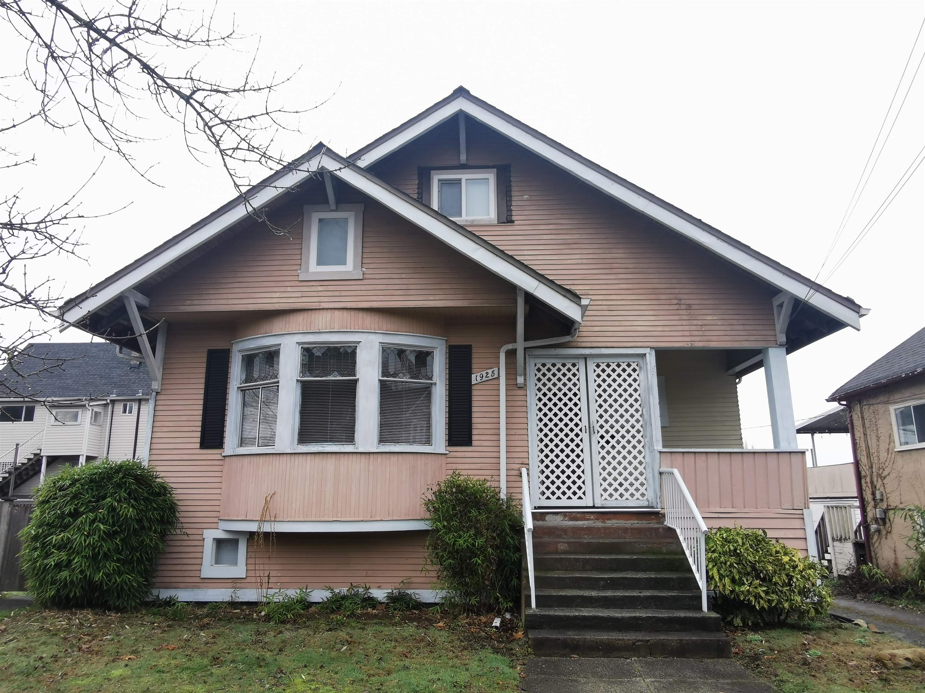 1925 Adanac Street, Vancouver, BC, V5L 2E5