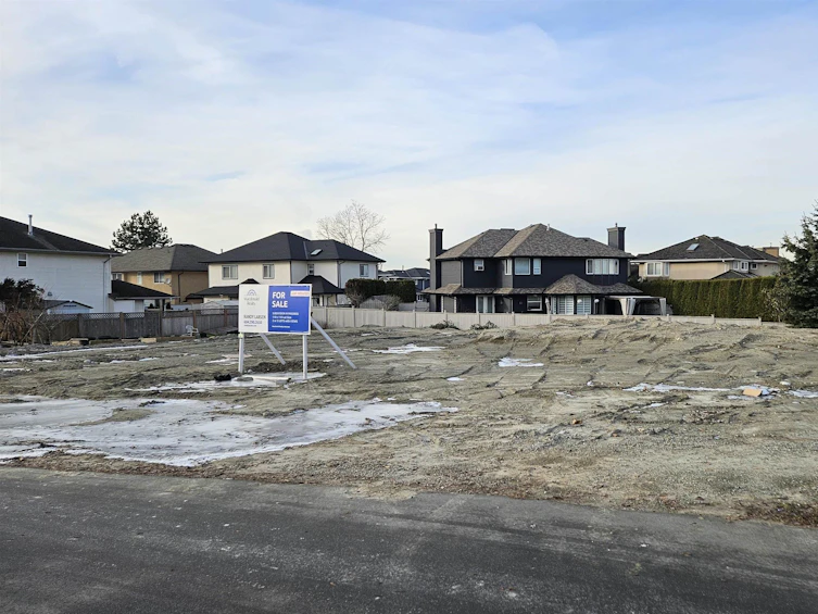 1128 SOUTH South Dyke Road, New Westminster, BC, V3M 5A2 - 8