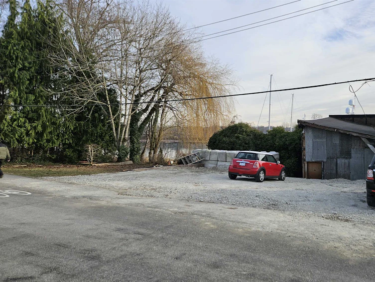 1128 SOUTH South Dyke Road, New Westminster, BC, V3M 5A2 - 10