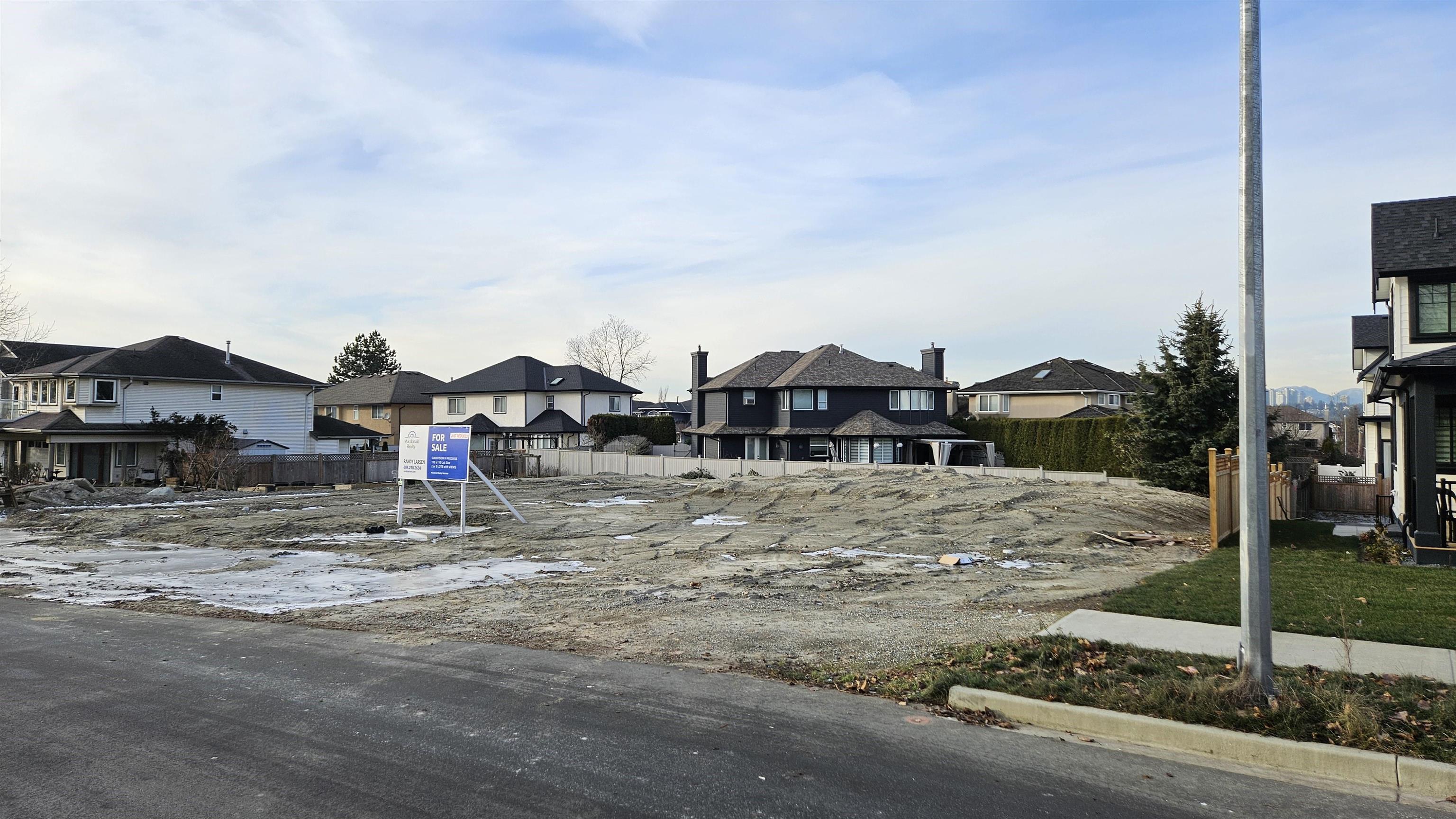 1128 SOUTH South Dyke Road, New Westminster, BC, V3M 5A2 - 11