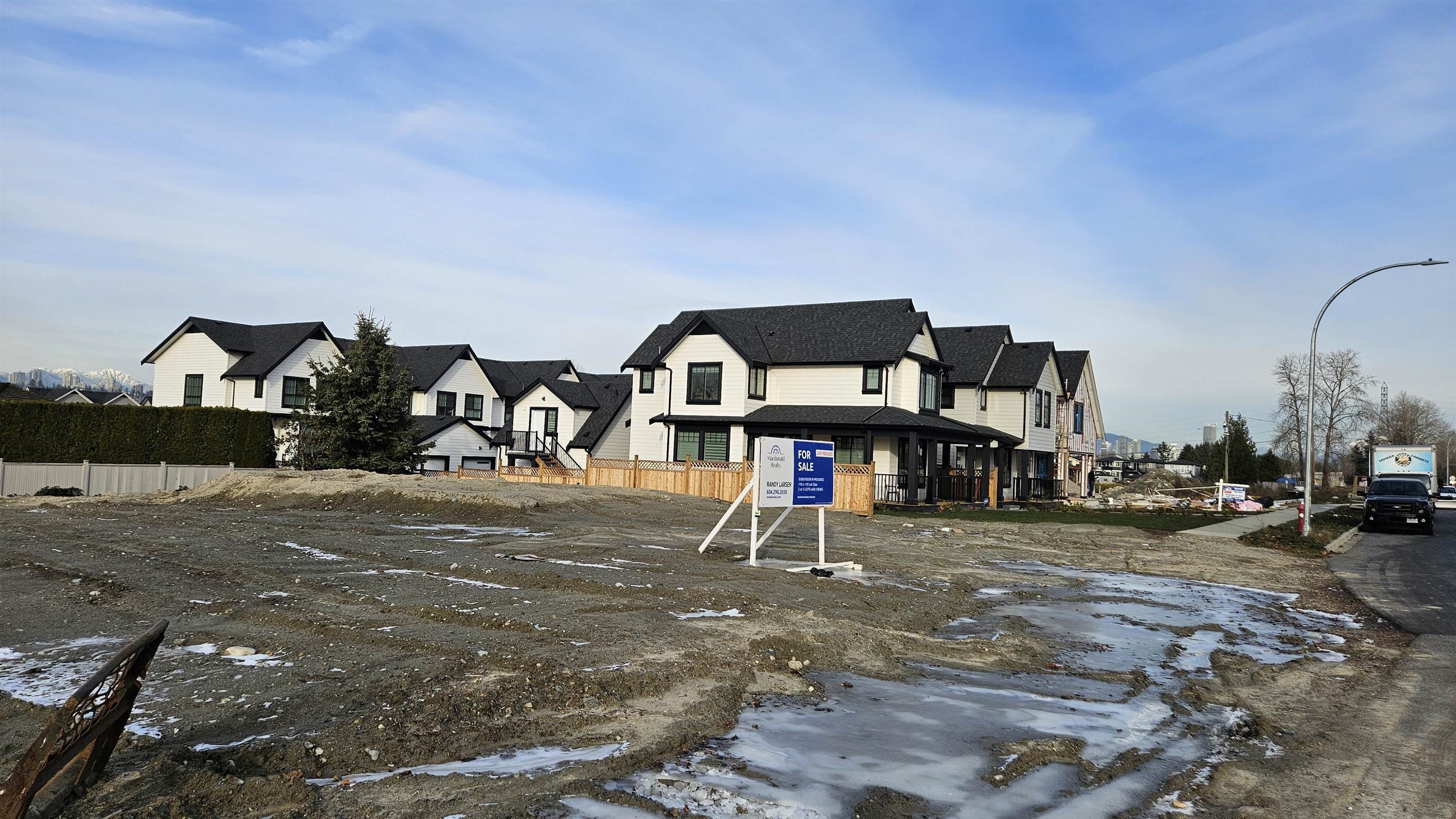 1128 SOUTH South Dyke Road, New Westminster, BC, V3M 5A2 - 12