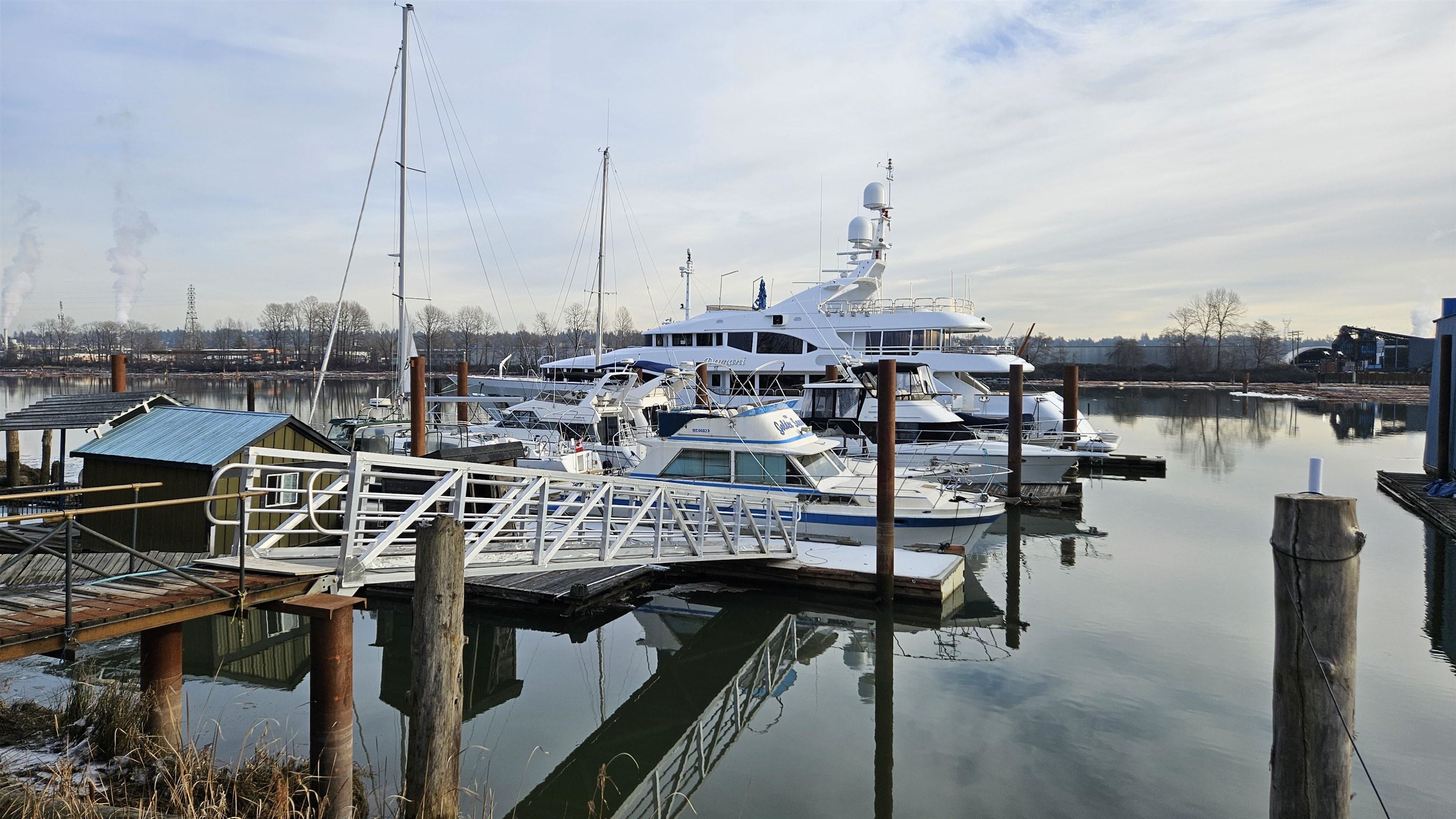1128 SOUTH South Dyke Road, New Westminster, BC, V3M 5A2 - 13