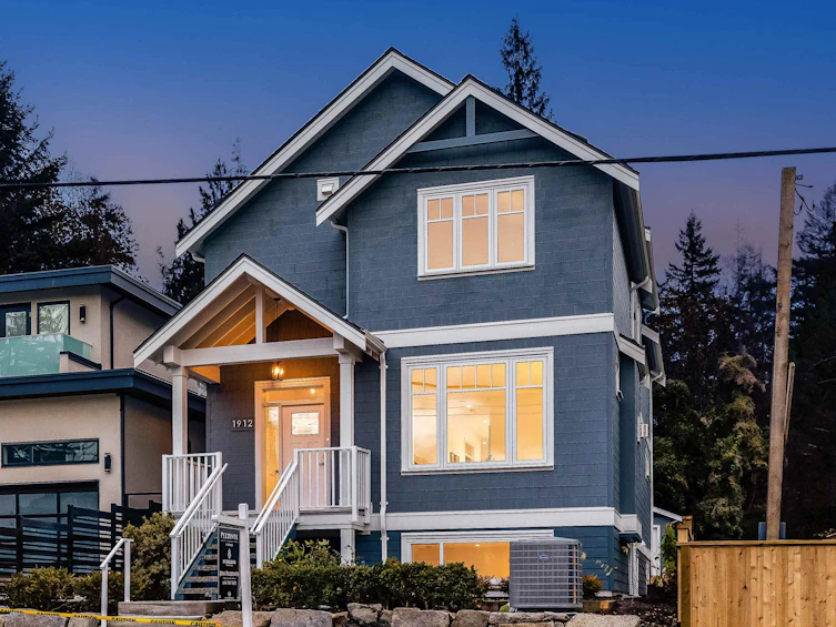 1912 Larson Road, North Vancouver, BC, V7M 2Z6