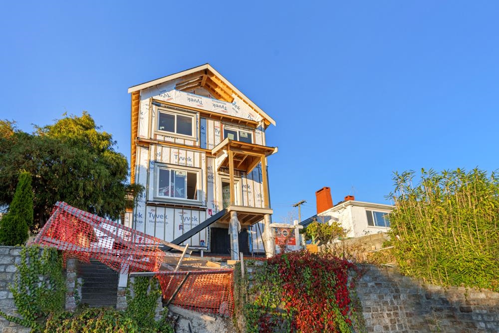 1255 E 41st Avenue, Vancouver, BC, V5W 1R3
