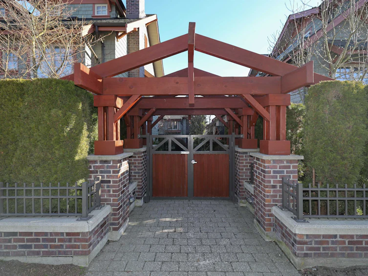 5980 Oak Street, Vancouver, BC, V6M 2W2