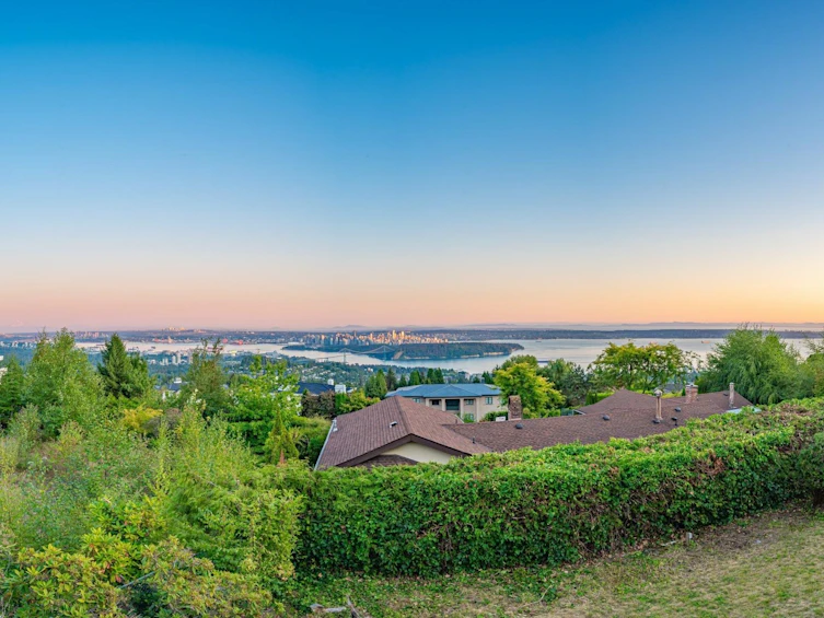 1418 Bramwell Road, West Vancouver, BC, V7S 2N9