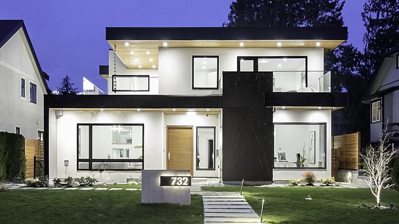 732 E 11th Street, North Vancouver, BC, V7L 2H8