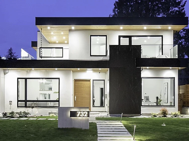 732 E 11th Street, North Vancouver, BC, V7L 2H8