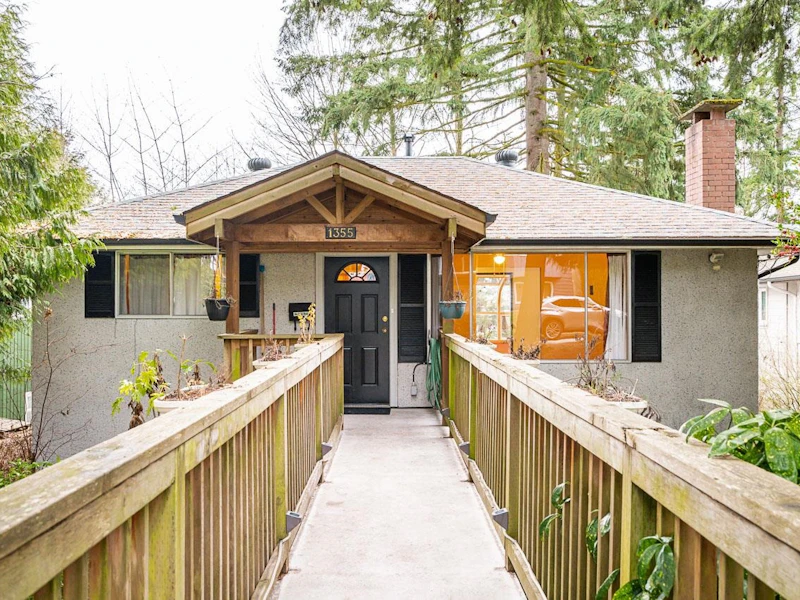 1355 Chamberlain Drive, North Vancouver BC V7K 1P4
