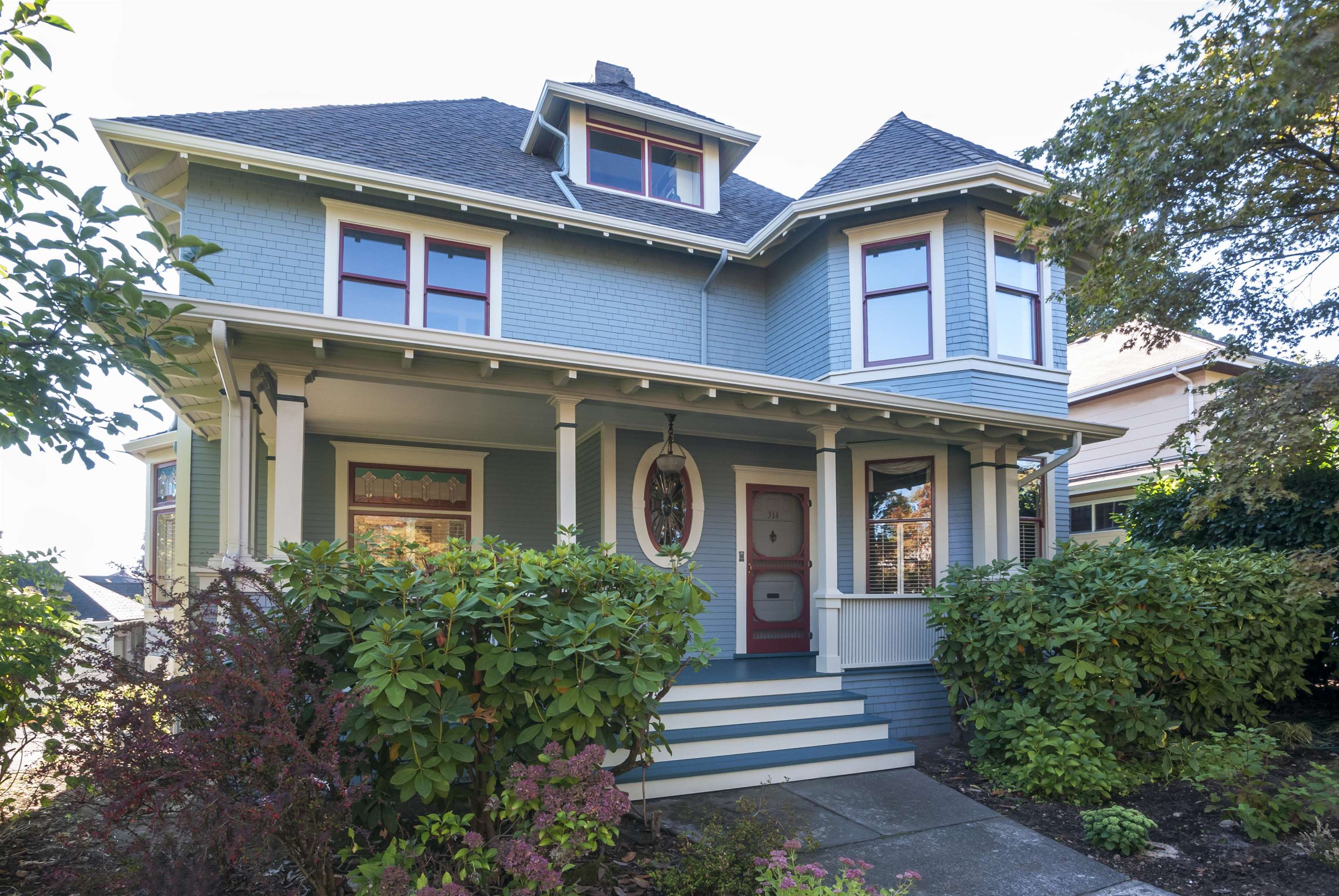 314 Second Street, New Westminster, BC, V3L 2K8