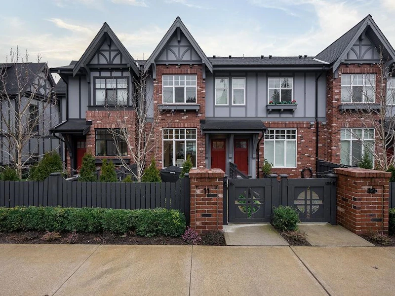 11 - 3552 Victoria Drive, Coquitlam BC