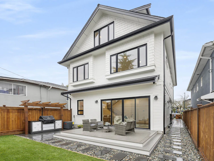 6453 Sophia Street, Vancouver, BC, V5W 2W9