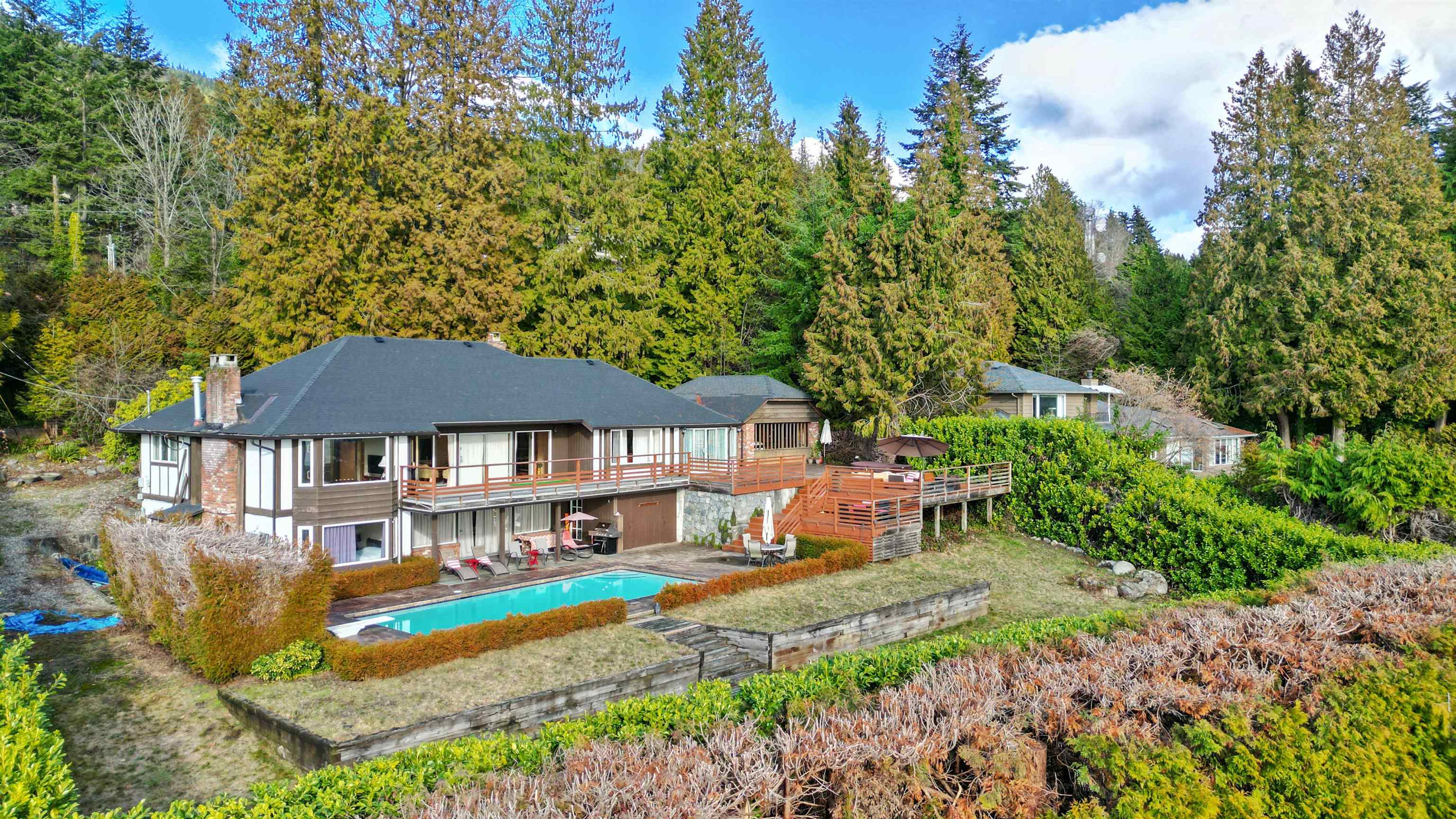 2090 26th Street, West Vancouver, BC, V7V 4K4